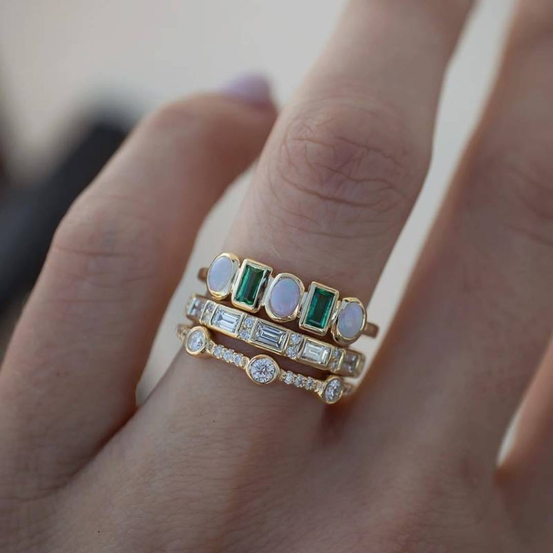 C&G™| Vintage Ring With White And Green Opal