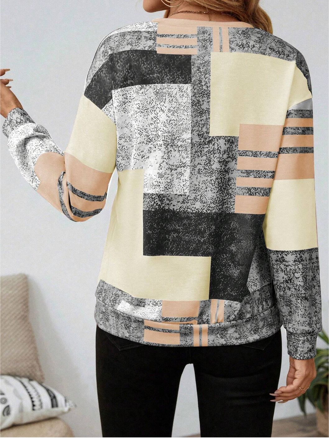 C&G™ | Geometric Zip Top