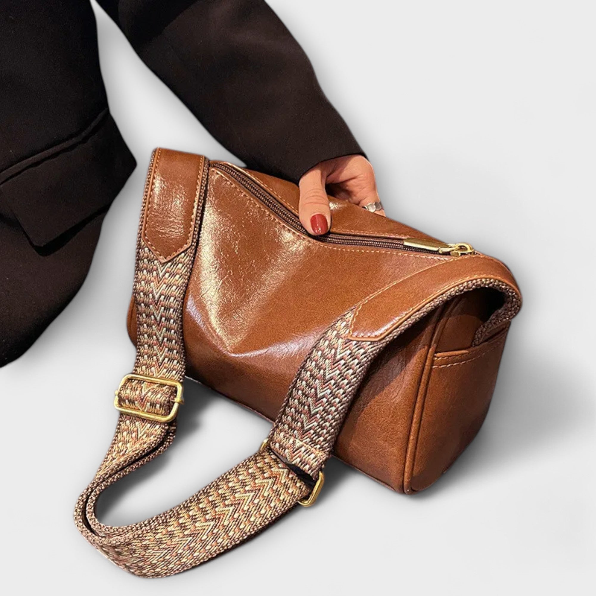 C&G™| Olivia Vintage Crossbody Bag