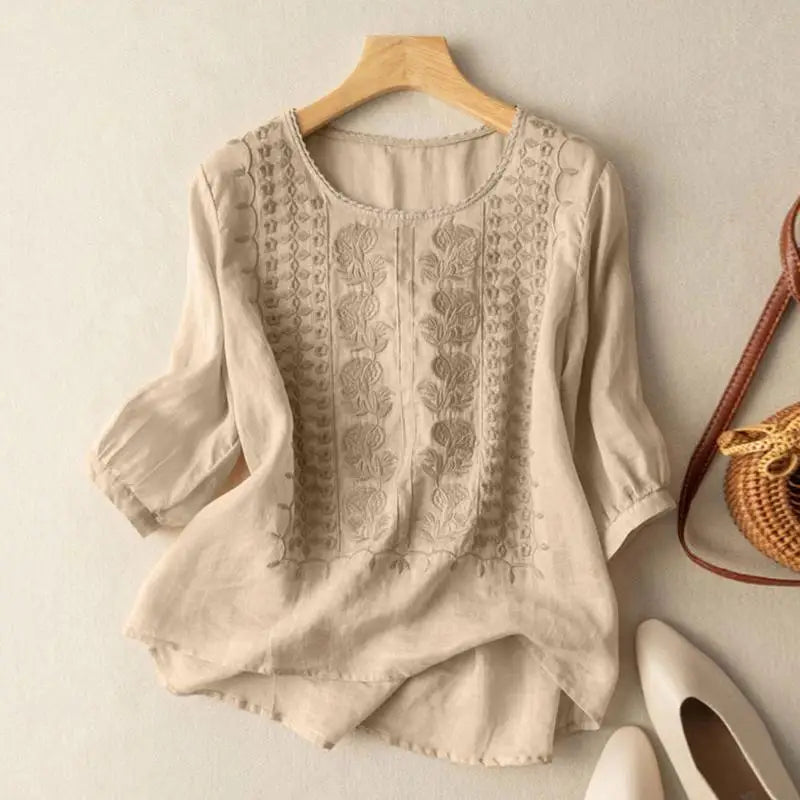 C&G™| Aurora Embroidered Relaxed Blouse