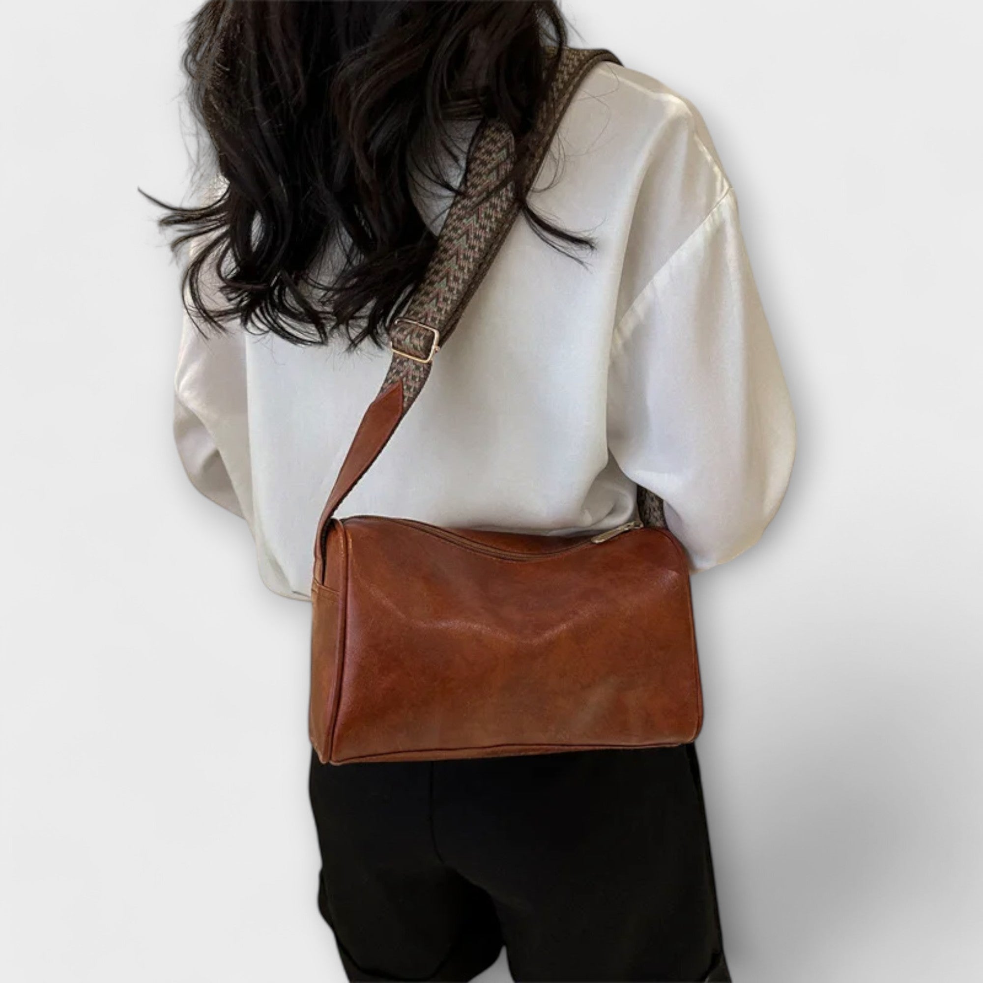 C&G™| Olivia Vintage Crossbody Bag