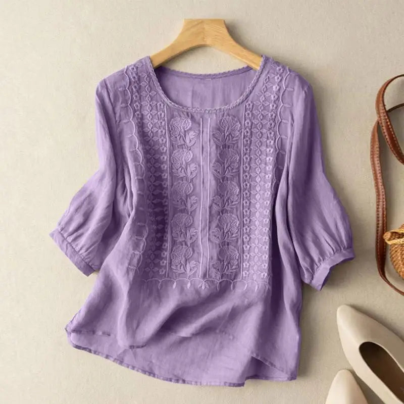 C&G™| Aurora Embroidered Relaxed Blouse