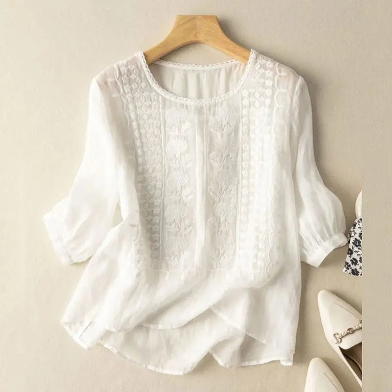 C&G™| Aurora Embroidered Relaxed Blouse