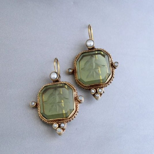 C&G™| Vintage Green Earrings With Pearls