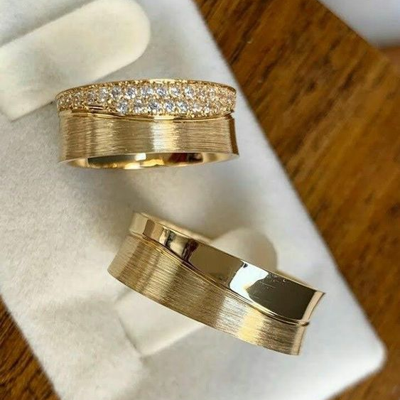 C&G™| Vintage Gold Glitter Ring.