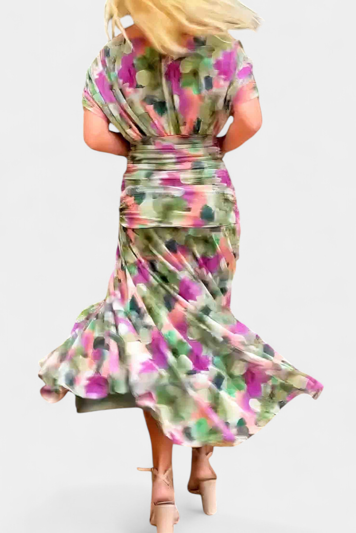 C&G™ | Elegant Dress with V-Neckline
